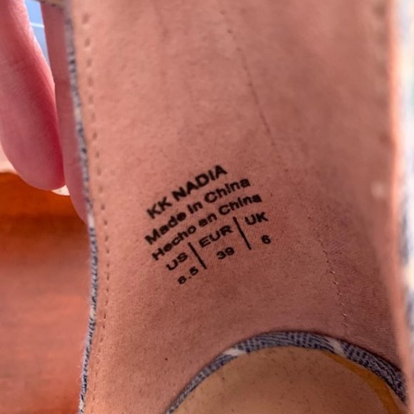 Kelly & Katie Chambray Stripe Heels - Picture 5 of 5